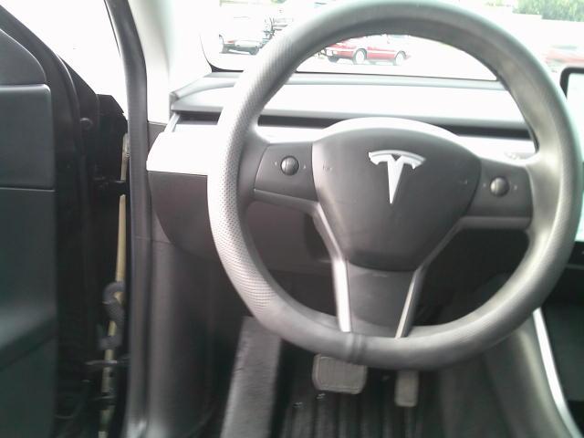 2020 Black /Black Tesla Model Y Long Range (5YJYGDEE5LF) with an ELECTRIC engine, 1A transmission, located at 4000 Bee Ridge Road, Sarasota, FL, 34233, (941) 926-0300, 27.298664, -82.489151- Photo#18
