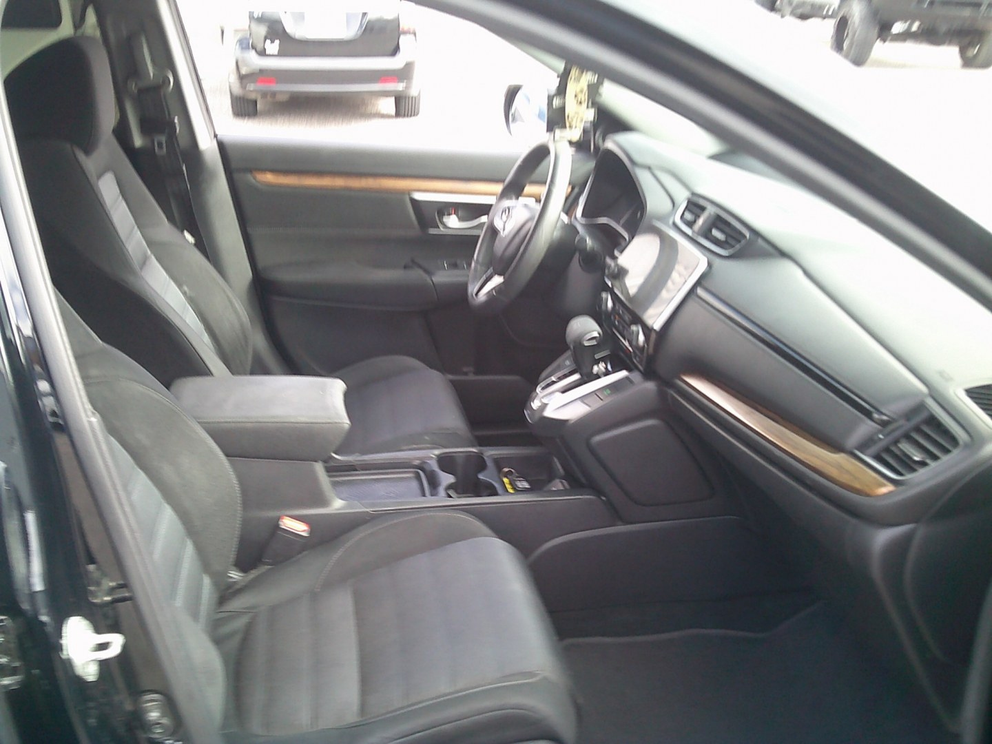 2019 Black /Black Honda CR-V EX AWD (7FARW2H51KE) with an 1.5L L4 16V DOHC TURBO engine, CVT transmission, located at 4000 Bee Ridge Road, Sarasota, FL, 34233, (941) 926-0300, 27.298664, -82.489151- Photo#16