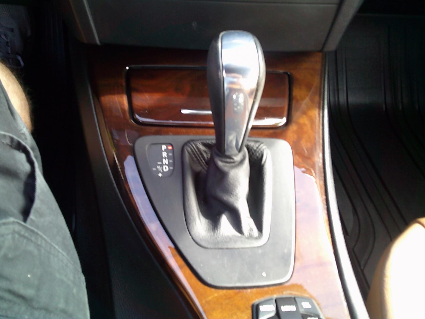 2013 Gold /Brown BMW 3-Series 328i Convertible (WBADW7C52DE) with an 3.0L L6 DOHC 24V engine, Automatic transmission, located at 4000 Bee Ridge Road, Sarasota, FL, 34233, (941) 926-0300, 27.298664, -82.489151- Photo#15
