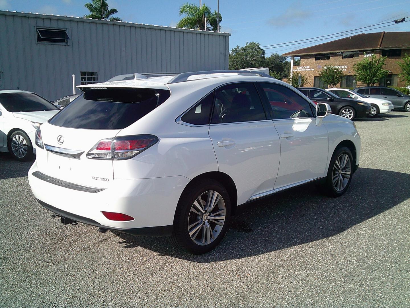 2015 White /Brown Lexus RX 350 FWD (2T2ZK1BA9FC) with an 3.5L V6 DOHC 24V engine, 6-Speed Automatic transmission, located at 4000 Bee Ridge Road, Sarasota, FL, 34233, (941) 926-0300, 27.298664, -82.489151- Photo#6
