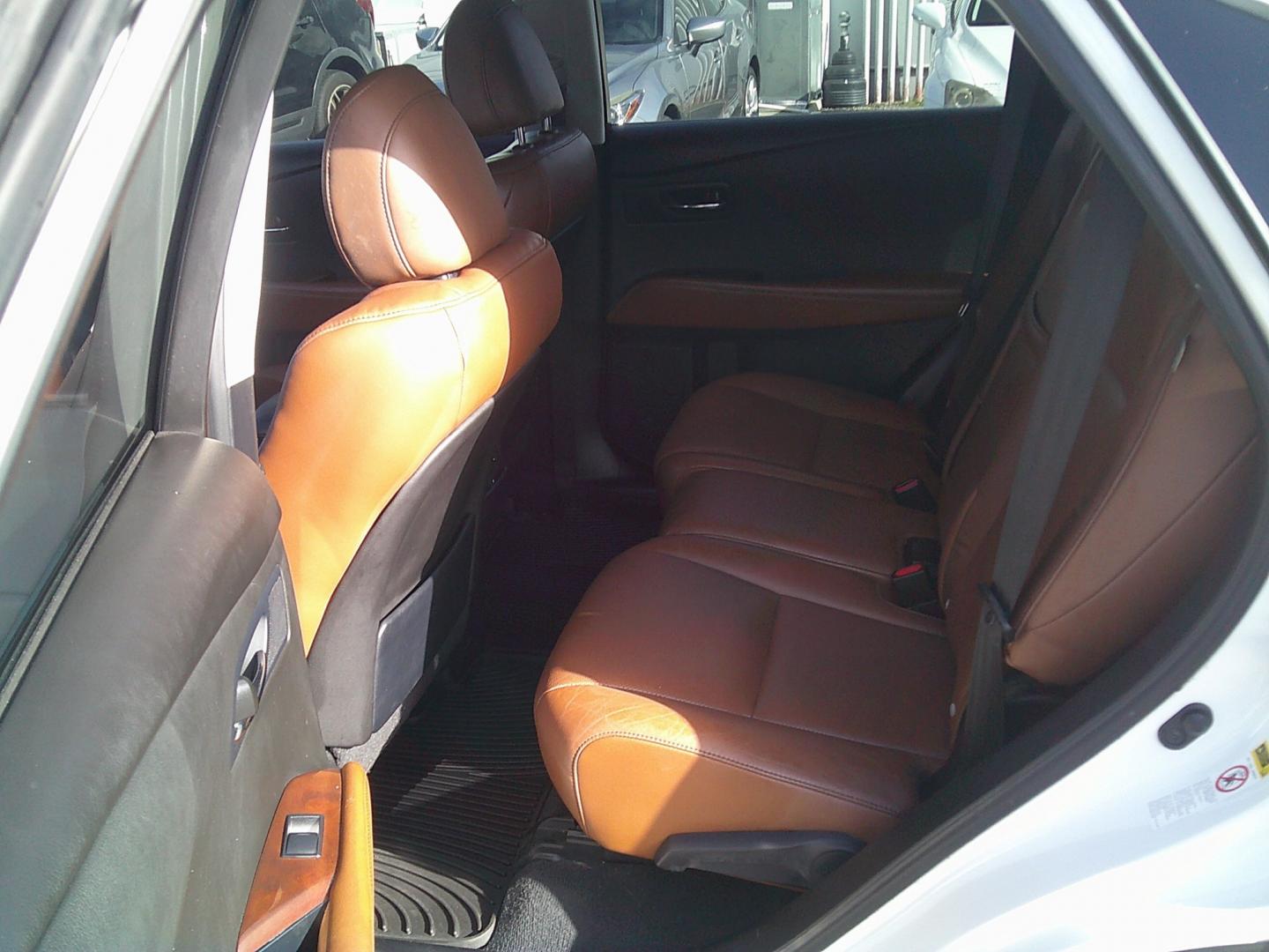 2015 White /Brown Lexus RX 350 FWD (2T2ZK1BA9FC) with an 3.5L V6 DOHC 24V engine, 6-Speed Automatic transmission, located at 4000 Bee Ridge Road, Sarasota, FL, 34233, (941) 926-0300, 27.298664, -82.489151- Photo#10