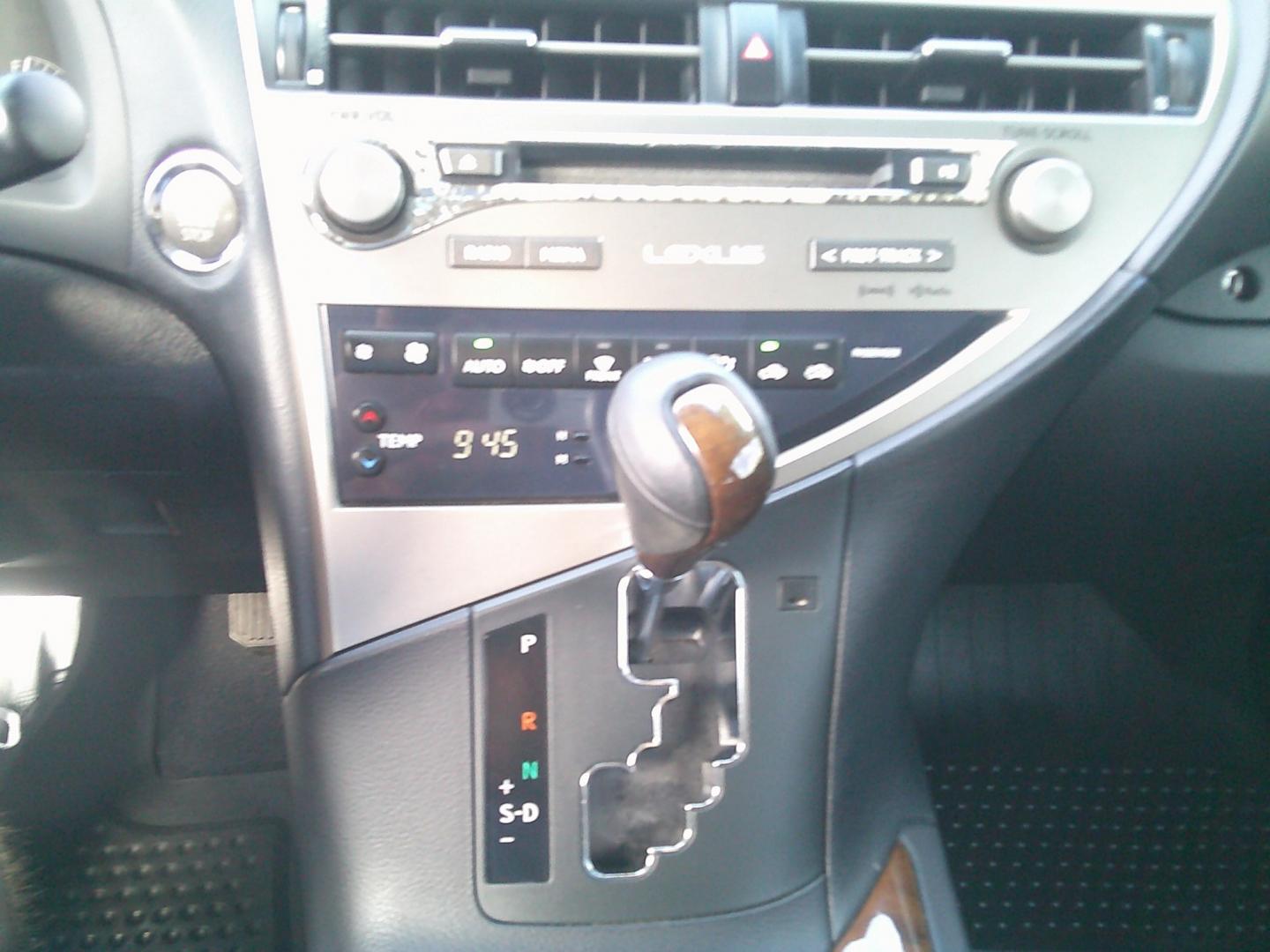 2015 White /Brown Lexus RX 350 FWD (2T2ZK1BA9FC) with an 3.5L V6 DOHC 24V engine, 6-Speed Automatic transmission, located at 4000 Bee Ridge Road, Sarasota, FL, 34233, (941) 926-0300, 27.298664, -82.489151- Photo#22