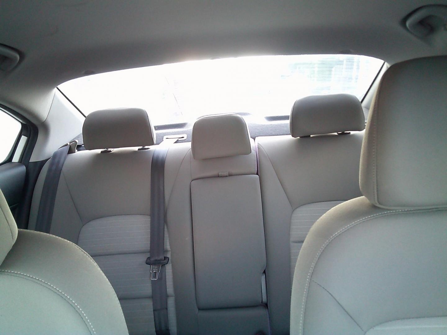 2014 White /Gray Kia Forte EX (KNAFX4A88E5) with an 2.0L L4 DOHC 16V engine, 6A transmission, located at 4000 Bee Ridge Road, Sarasota, FL, 34233, (941) 926-0300, 27.298664, -82.489151- Photo#12
