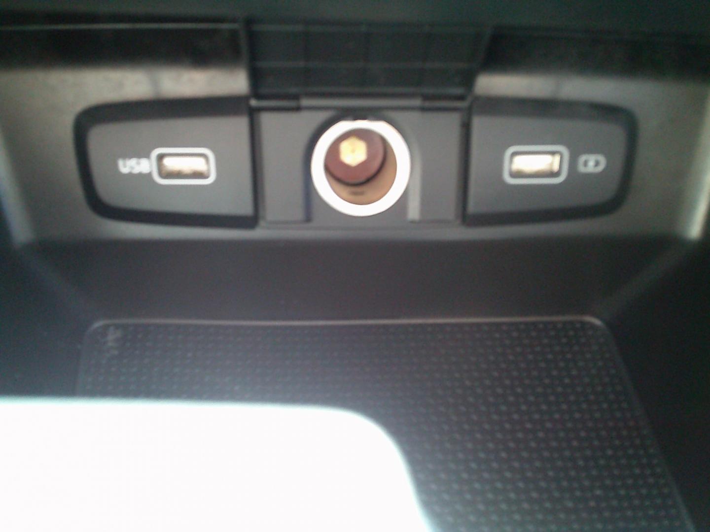 2022 White /Black Hyundai Tucson SE (5NMJA3AE1NH) with an 2.5L L4 DOHC 16V engine, 8A transmission, located at 4000 Bee Ridge Road, Sarasota, FL, 34233, (941) 926-0300, 27.298664, -82.489151- Photo#22