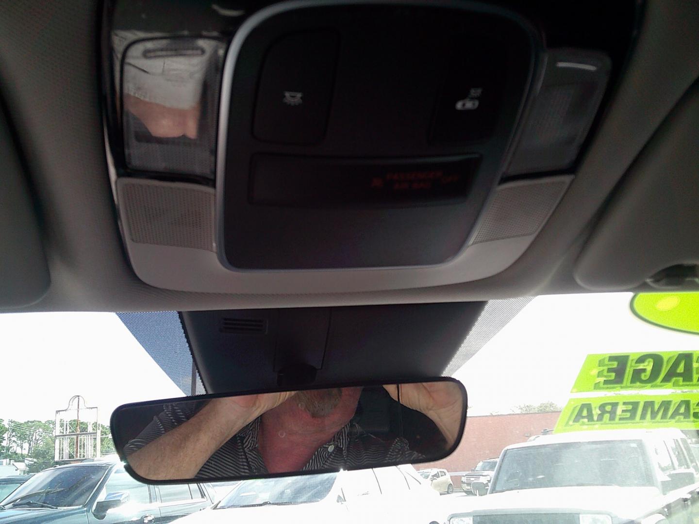 2022 White /Black Hyundai Tucson SE (5NMJA3AE1NH) with an 2.5L L4 DOHC 16V engine, 8A transmission, located at 4000 Bee Ridge Road, Sarasota, FL, 34233, (941) 926-0300, 27.298664, -82.489151- Photo#24