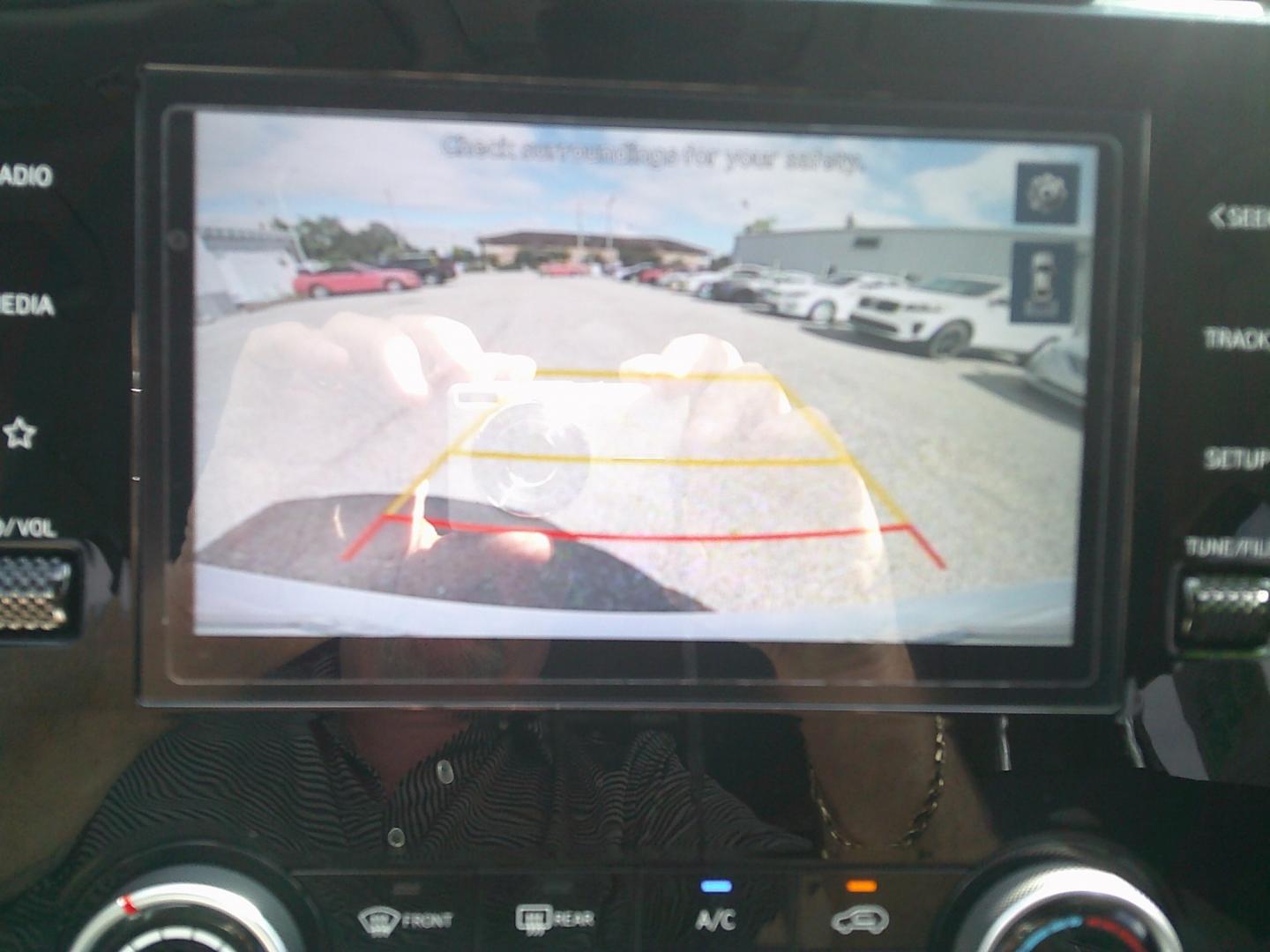 2022 White /Black Hyundai Tucson SE (5NMJA3AE1NH) with an 2.5L L4 DOHC 16V engine, 8A transmission, located at 4000 Bee Ridge Road, Sarasota, FL, 34233, (941) 926-0300, 27.298664, -82.489151- Photo#25