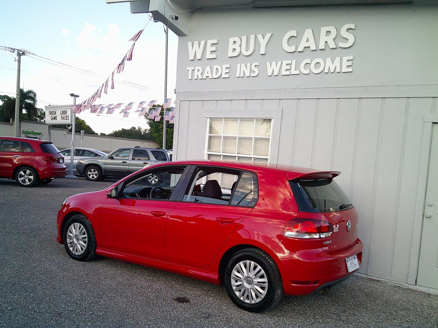 2014 Red /Black Volkswagen Golf 2.5L Conv & Sunroof 4 Door PZEV (WVWDB7AJ8EW) with an 2.5L L5 DOHC 20V engine, 6-Speed Automatic transmission, located at 4000 Bee Ridge Road, Sarasota, FL, 34233, (941) 926-0300, 27.298664, -82.489151- Photo#4