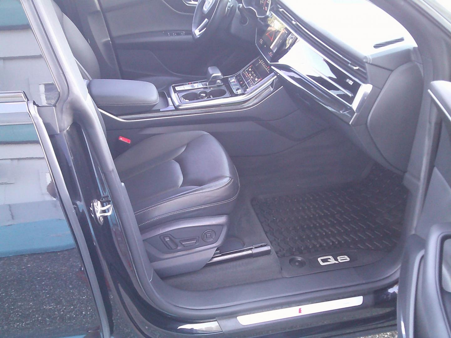 2019 Black /Black Audi Q8 3.0 TFSI Prestige quattro (WA1FVAF13KD) with an 3.0L V6 DOHC 24V TURBO engine, 8A transmission, located at 4000 Bee Ridge Road, Sarasota, FL, 34233, (941) 926-0300, 27.298664, -82.489151- Photo#21