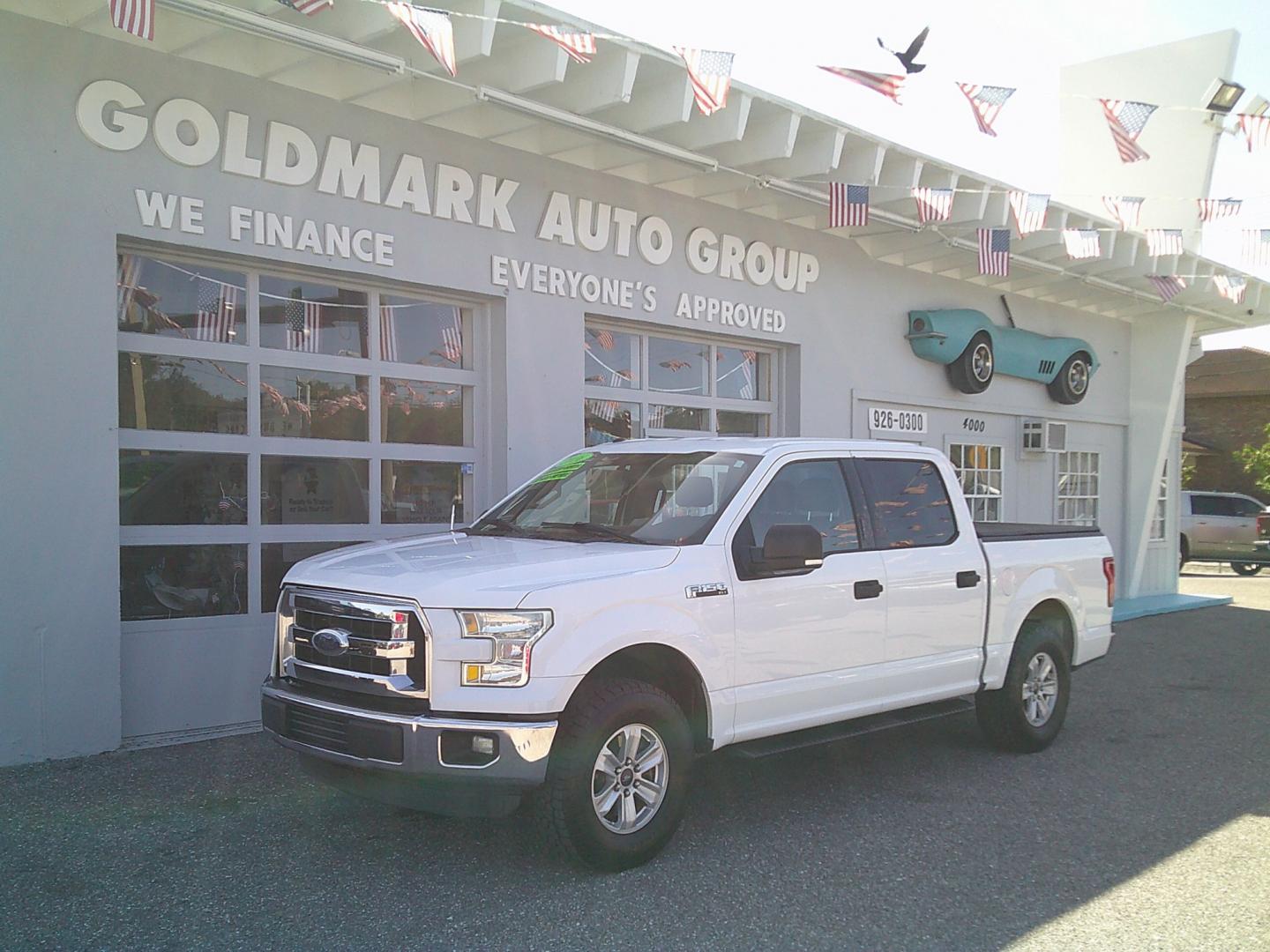 2016 White /Gray Ford F-150 XLT SuperCrew 5.5-ft. 2WD (1FTEW1C82GK) with an 3.5L V6 DOHC 24V engine, Automatic transmission, located at 4000 Bee Ridge Road, Sarasota, FL, 34233, (941) 926-0300, 27.298664, -82.489151- Photo#6