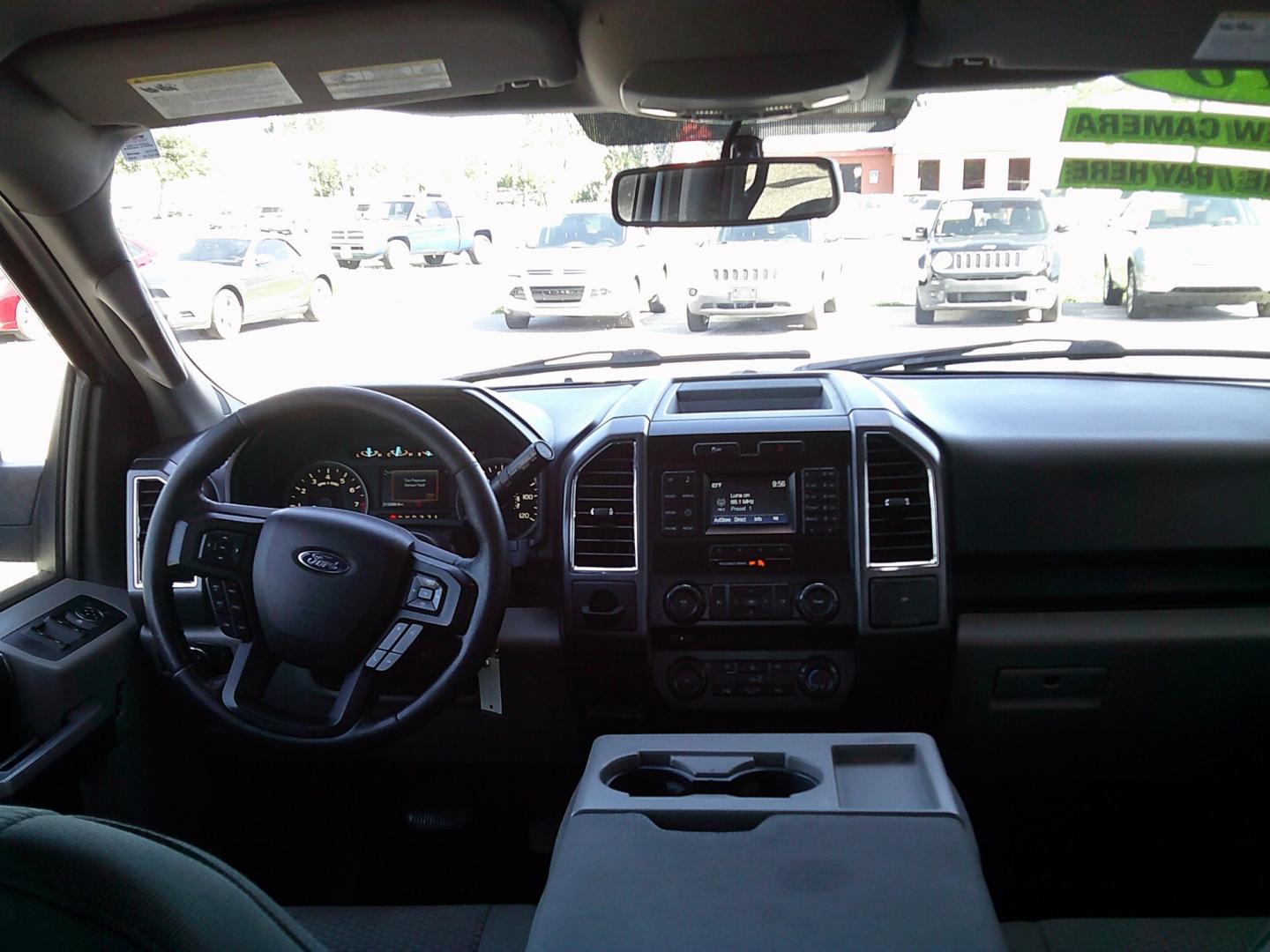 2016 White /Gray Ford F-150 XLT SuperCrew 5.5-ft. 2WD (1FTEW1C82GK) with an 3.5L V6 DOHC 24V engine, Automatic transmission, located at 4000 Bee Ridge Road, Sarasota, FL, 34233, (941) 926-0300, 27.298664, -82.489151- Photo#13
