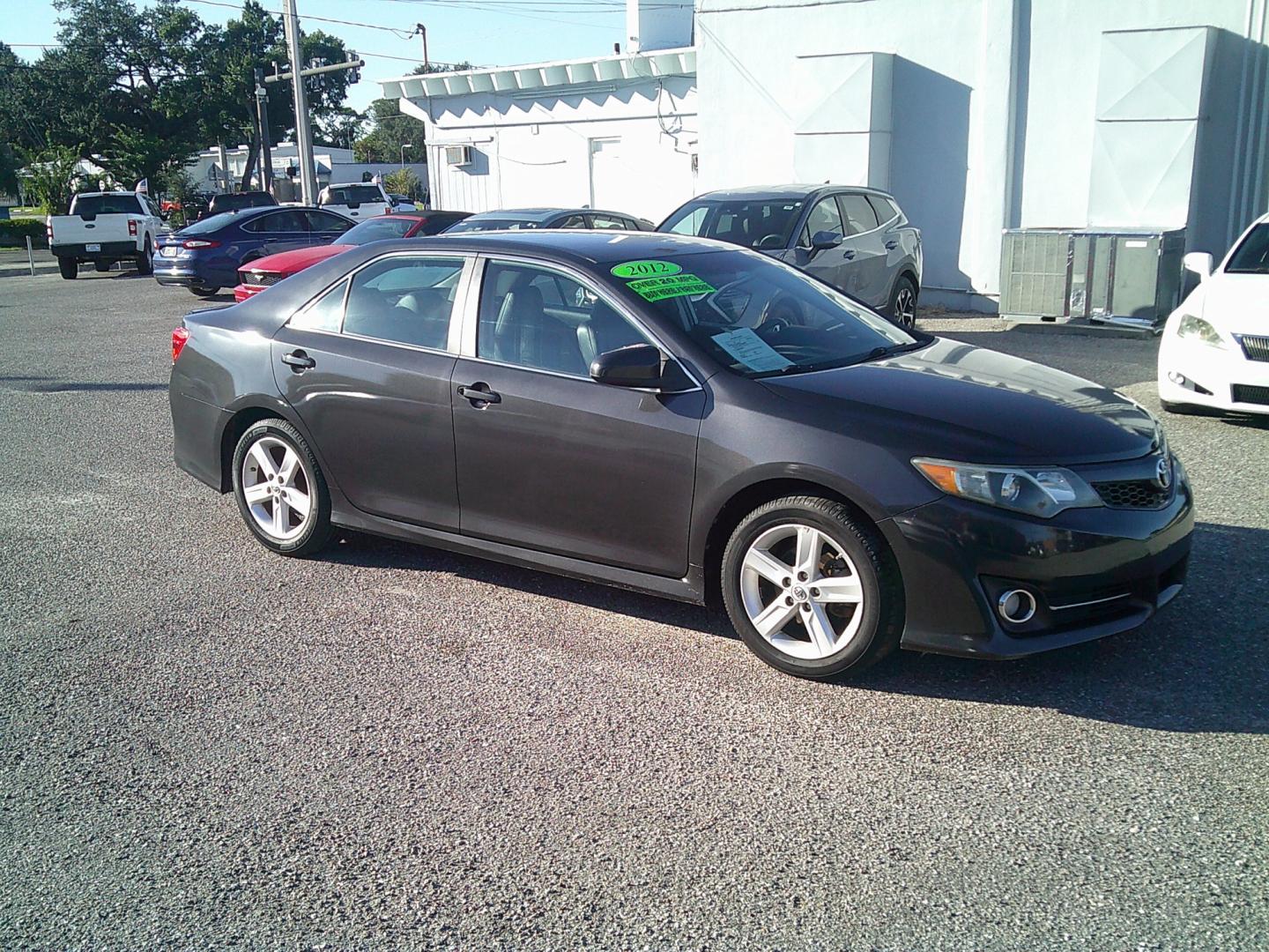 2012 Gray /Gray Toyota Camry SE (4T1BF1FK9CU) with an 2.5L L4 DOHC 16V engine, 6-Speed Automatic transmission, located at 4000 Bee Ridge Road, Sarasota, FL, 34233, (941) 926-0300, 27.298664, -82.489151- Photo#8