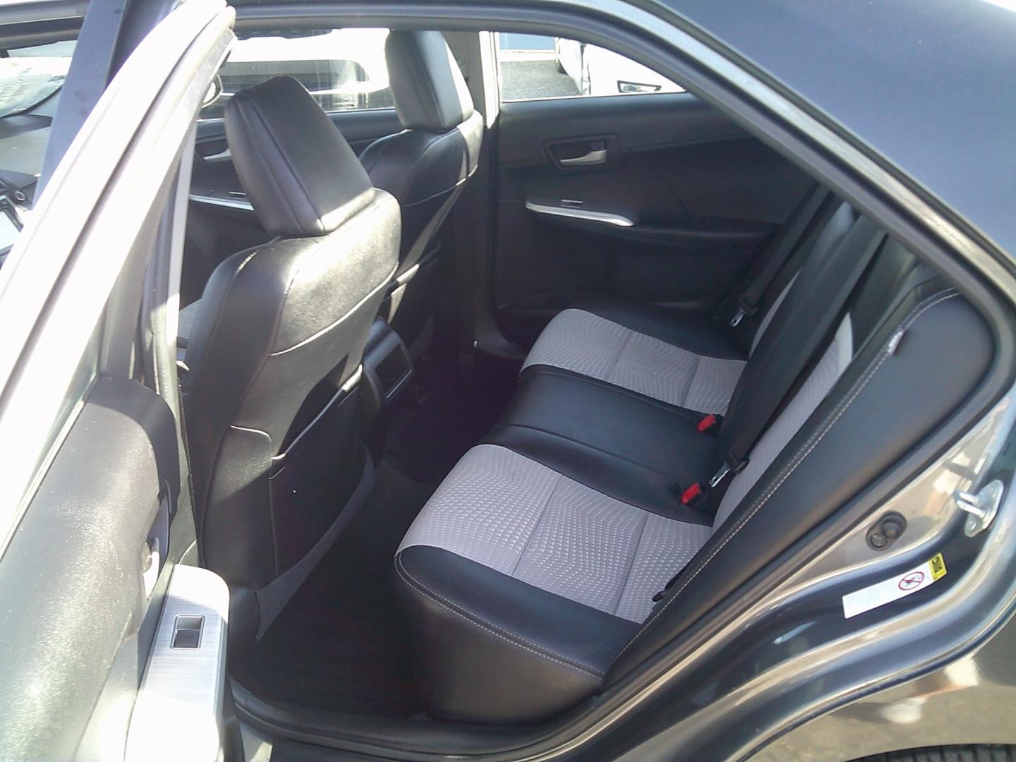 2012 Gray /Gray Toyota Camry SE (4T1BF1FK9CU) with an 2.5L L4 DOHC 16V engine, 6-Speed Automatic transmission, located at 4000 Bee Ridge Road, Sarasota, FL, 34233, (941) 926-0300, 27.298664, -82.489151- Photo#10