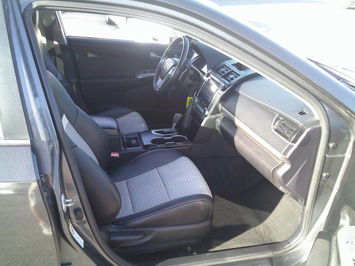 2012 Gray /Gray Toyota Camry SE (4T1BF1FK9CU) with an 2.5L L4 DOHC 16V engine, 6-Speed Automatic transmission, located at 4000 Bee Ridge Road, Sarasota, FL, 34233, (941) 926-0300, 27.298664, -82.489151- Photo#13