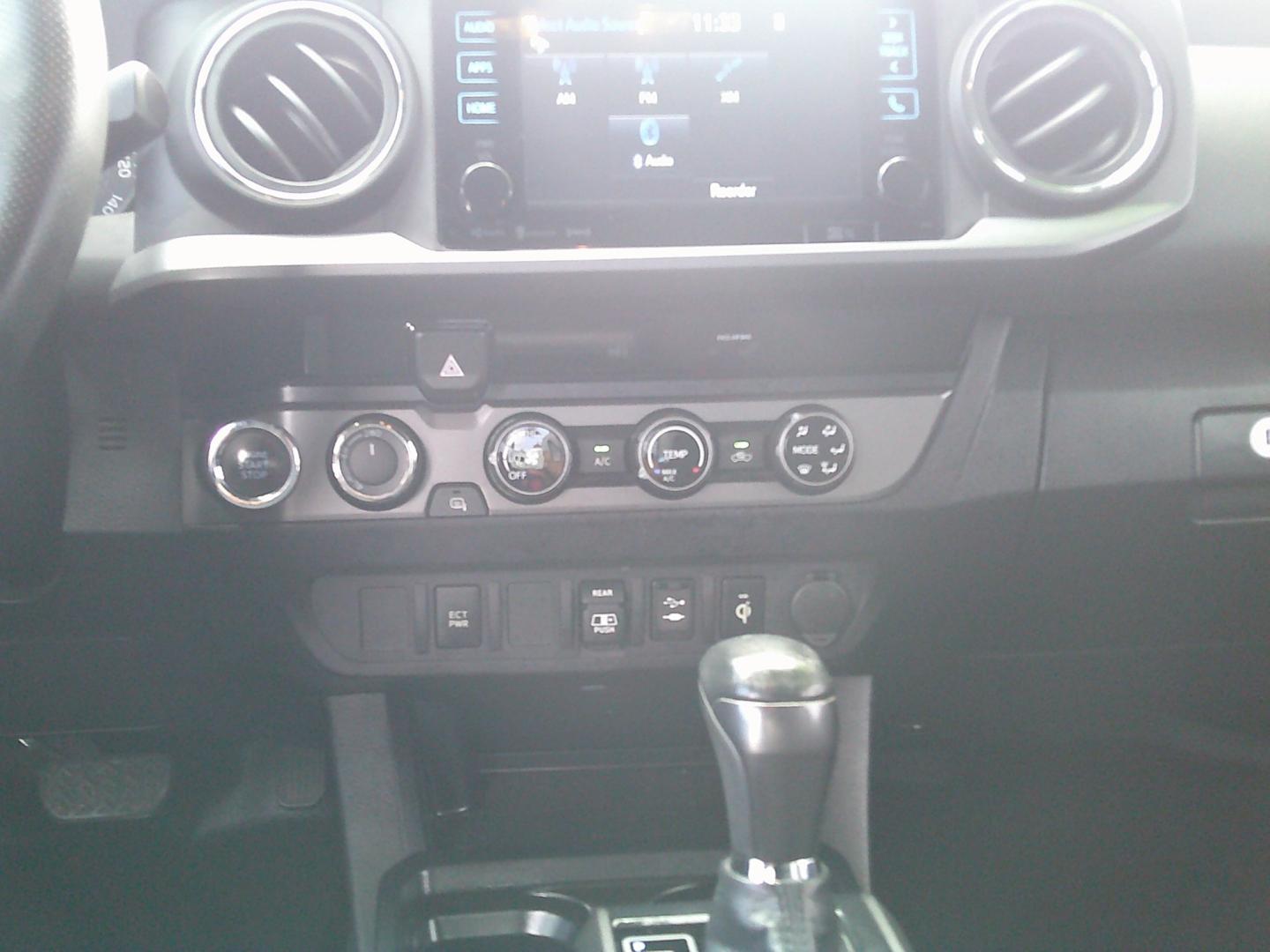 2018 White /Gray Toyota Tacoma TRD Off-Road Long Bed V6 6AT 4WD (5TFCZ5AN5JX) with an 3.6L V6 DOHC 24V engine, 6A transmission, located at 4000 Bee Ridge Road, Sarasota, FL, 34233, (941) 926-0300, 27.298664, -82.489151- Photo#16