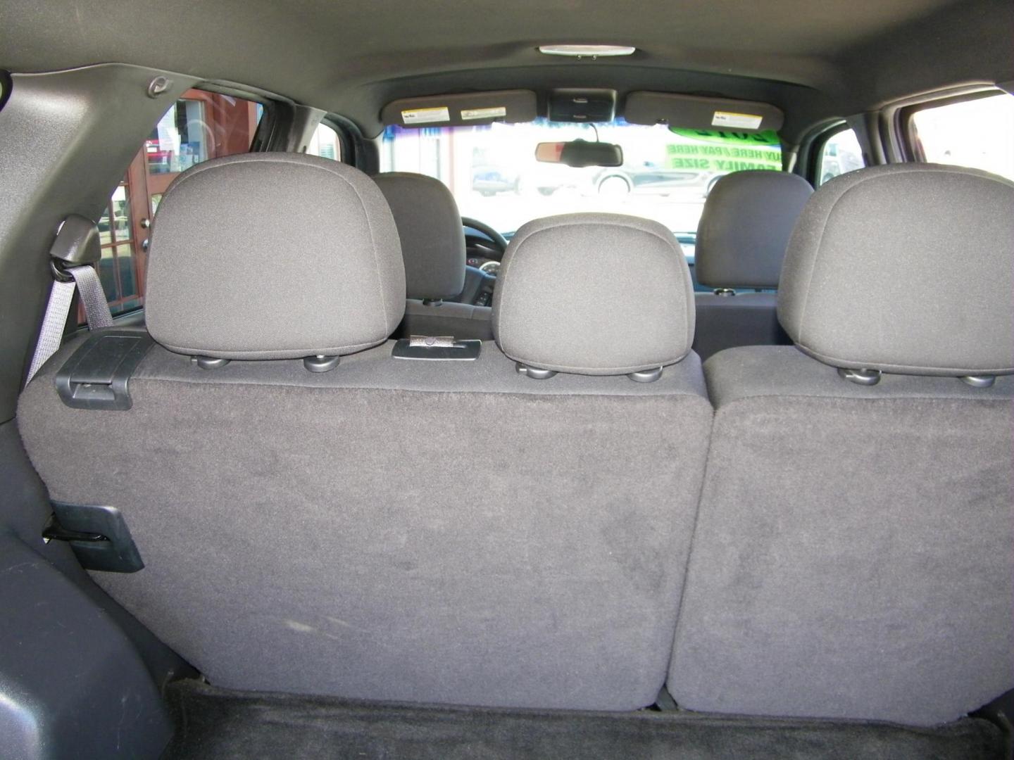 2012 Gray /Gray Ford Escape XLT (1FMCU9DG4CK) with an 3.0L Flex Fuel V6 240hp 223ft. lbs. engine, Automatic transmission, located at 4000 Bee Ridge Road, Sarasota, FL, 34233, (941) 926-0300, 27.298664, -82.489151 - Photo#10