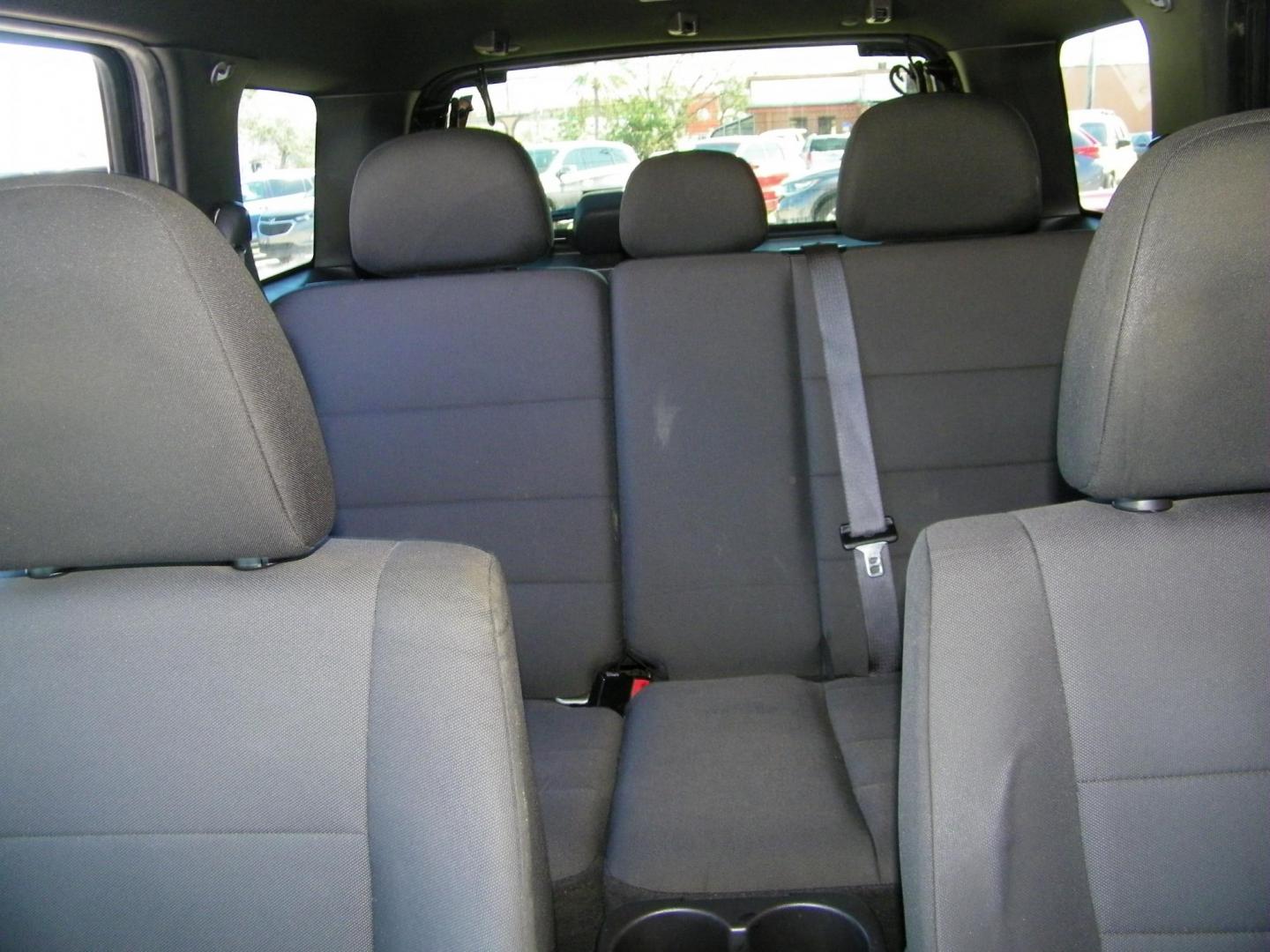 2012 Gray /Gray Ford Escape XLT (1FMCU9DG4CK) with an 3.0L Flex Fuel V6 240hp 223ft. lbs. engine, Automatic transmission, located at 4000 Bee Ridge Road, Sarasota, FL, 34233, (941) 926-0300, 27.298664, -82.489151 - Photo#11