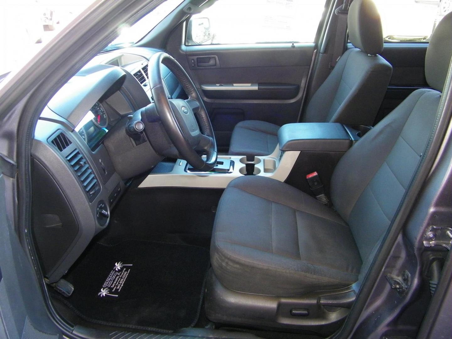 2012 Gray /Gray Ford Escape XLT (1FMCU9DG4CK) with an 3.0L Flex Fuel V6 240hp 223ft. lbs. engine, Automatic transmission, located at 4000 Bee Ridge Road, Sarasota, FL, 34233, (941) 926-0300, 27.298664, -82.489151 - Photo#12